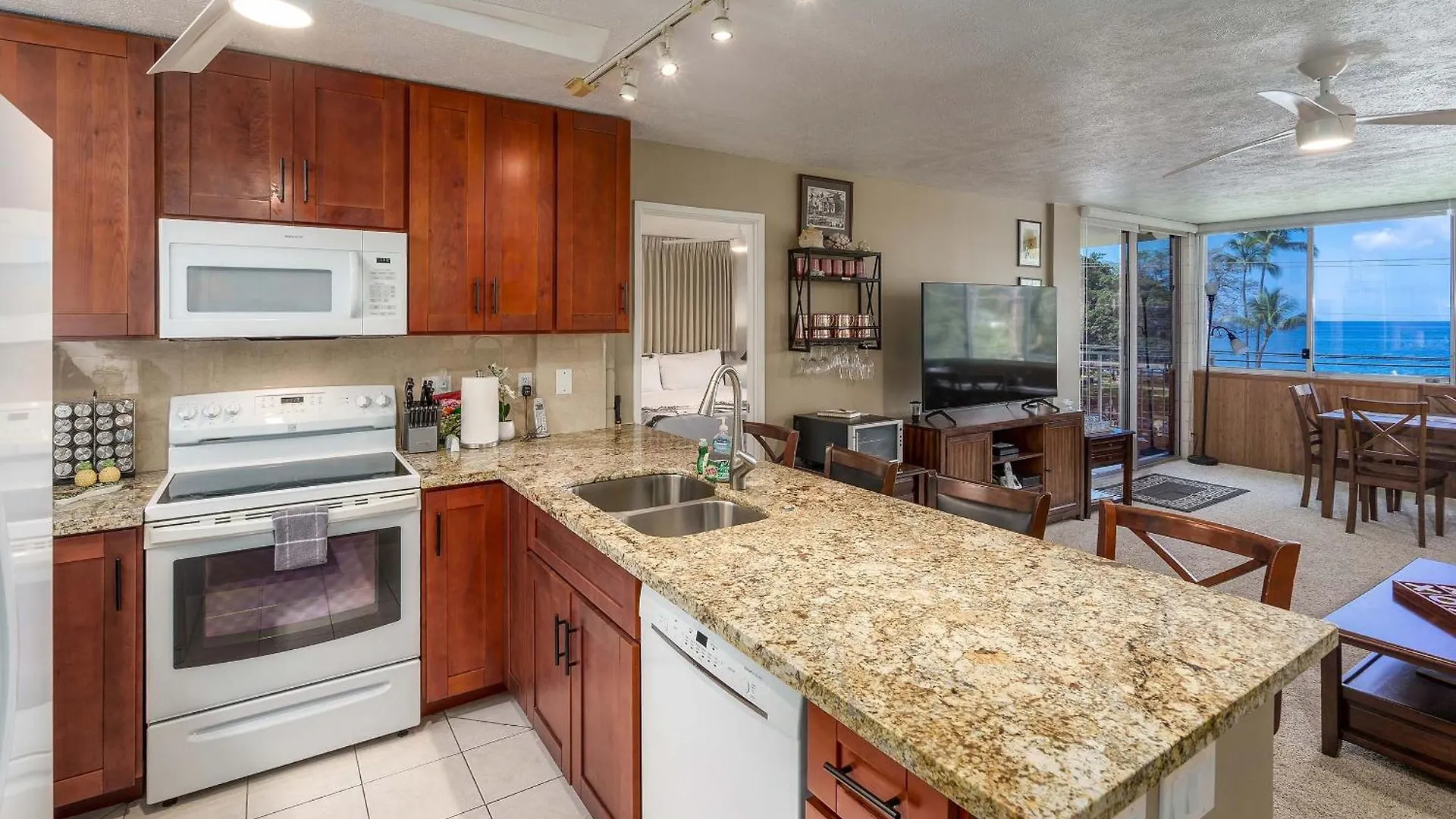 Haleakala Shores A-302 - Stunning Ocean View Condo Wailea  0*, Wailea (Maui) Verenigde Staten